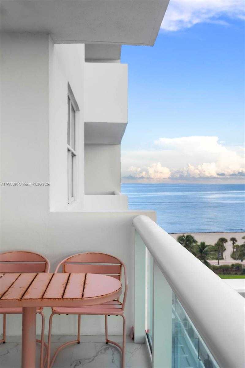 Small Image of 5001 COLLINS AVE #8C, Miami Beach Number 2