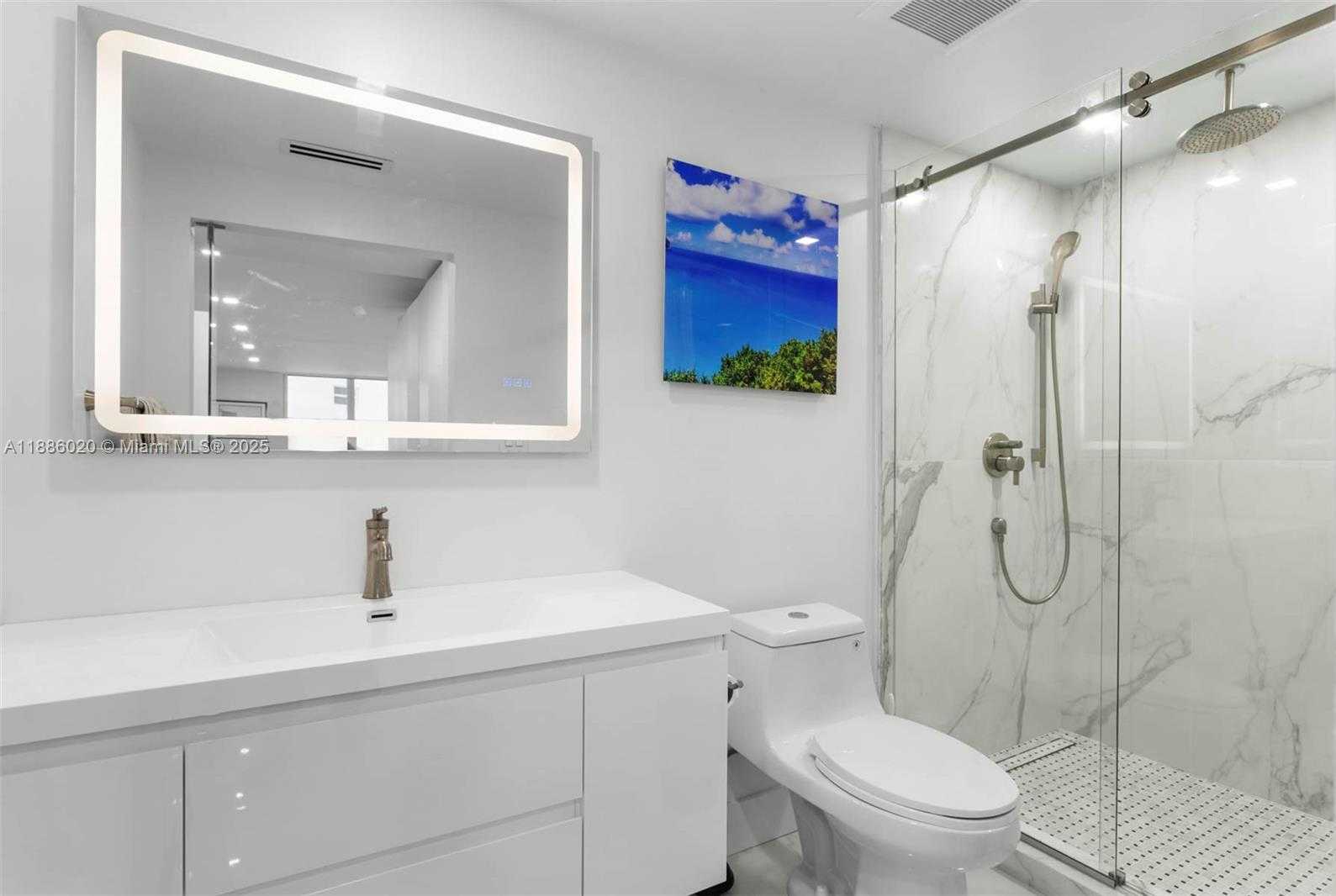 Small Image of 5001 COLLINS AVE #8C, Miami Beach Number 21