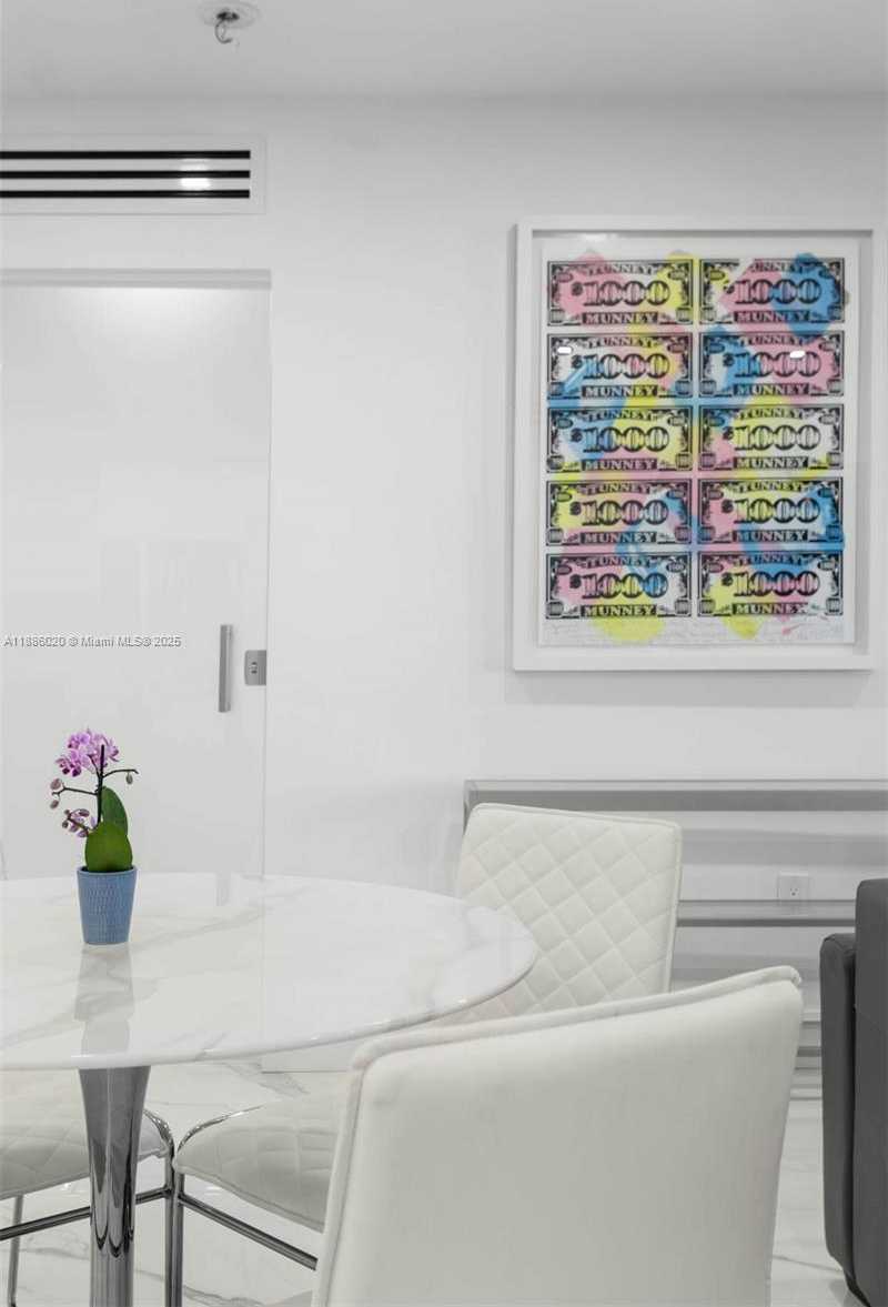 Small Image of 5001 COLLINS AVE #8C, Miami Beach Number 26