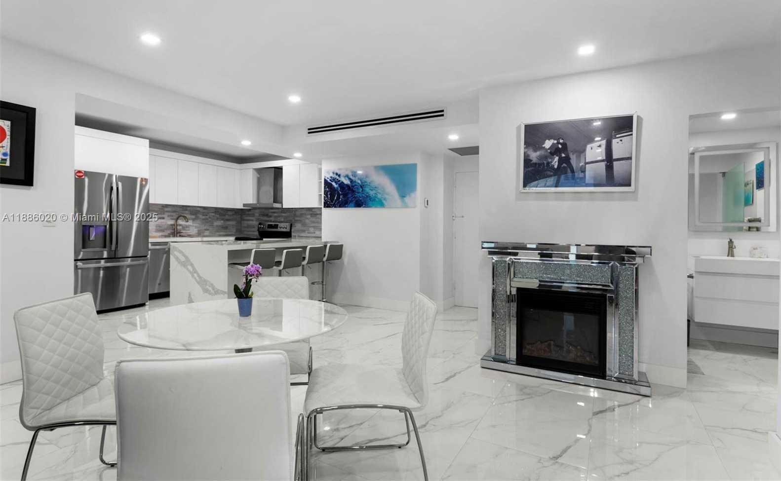 Small Image of 5001 COLLINS AVE #8C, Miami Beach Number 6