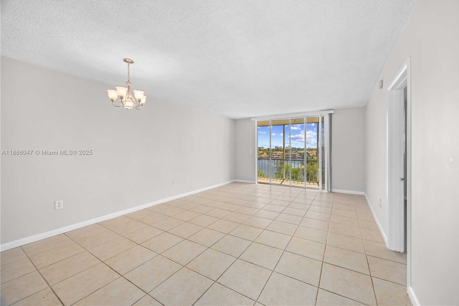 Small Image of 2980 POINT EAST DR #D607, Aventura Number 10