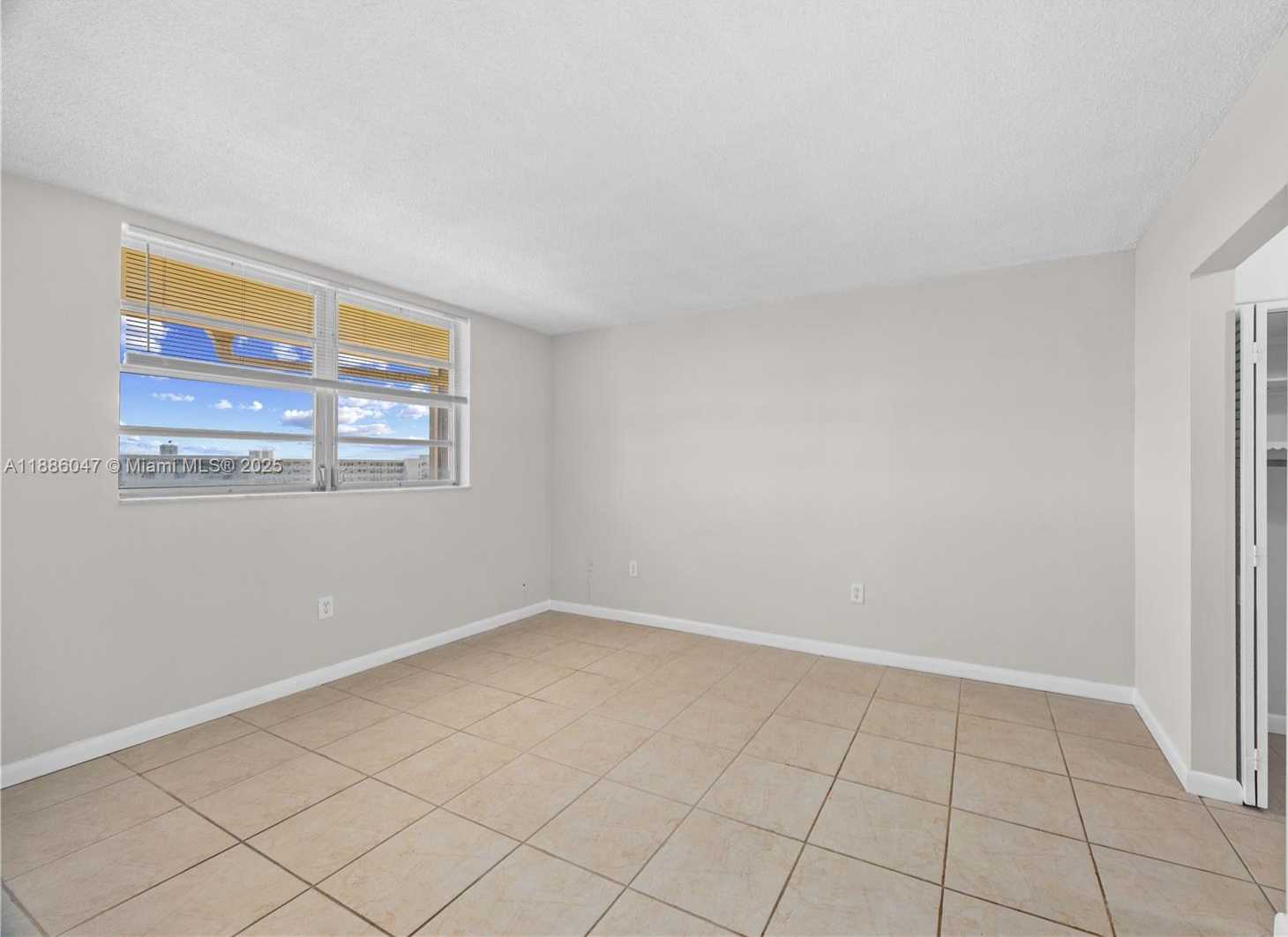 Small Image of 2980 POINT EAST DR #D607, Aventura Number 14