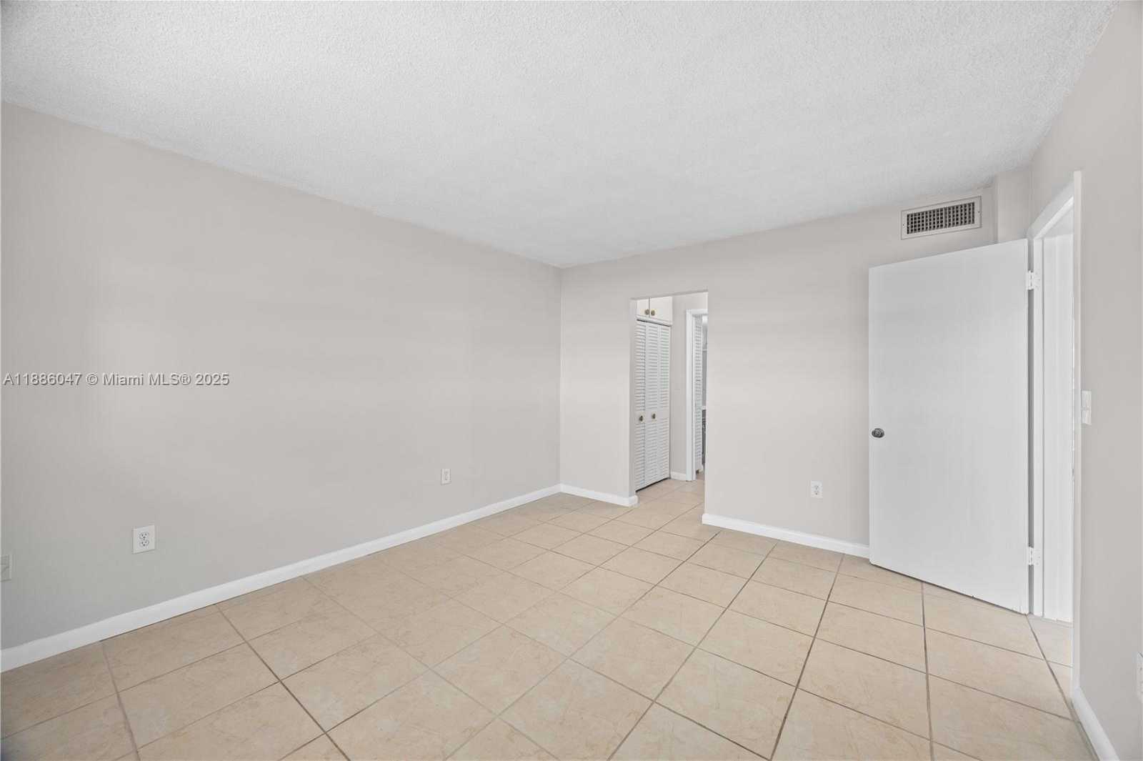 Small Image of 2980 POINT EAST DR #D607, Aventura Number 15