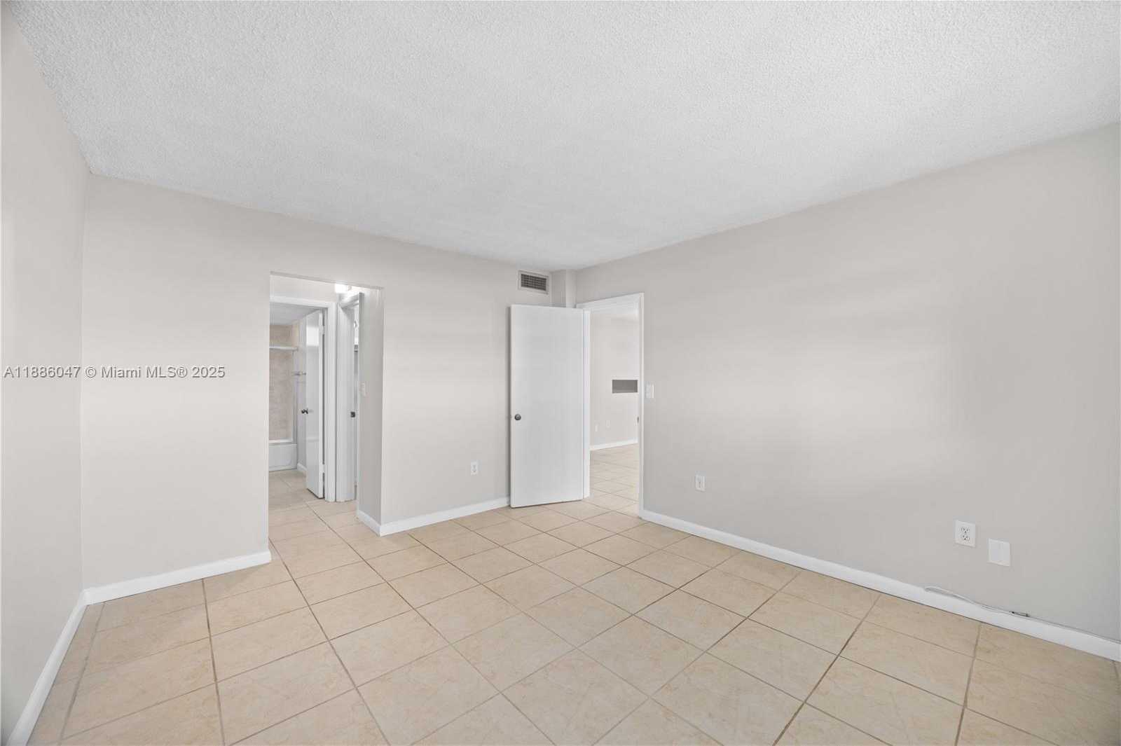 Small Image of 2980 POINT EAST DR #D607, Aventura Number 16
