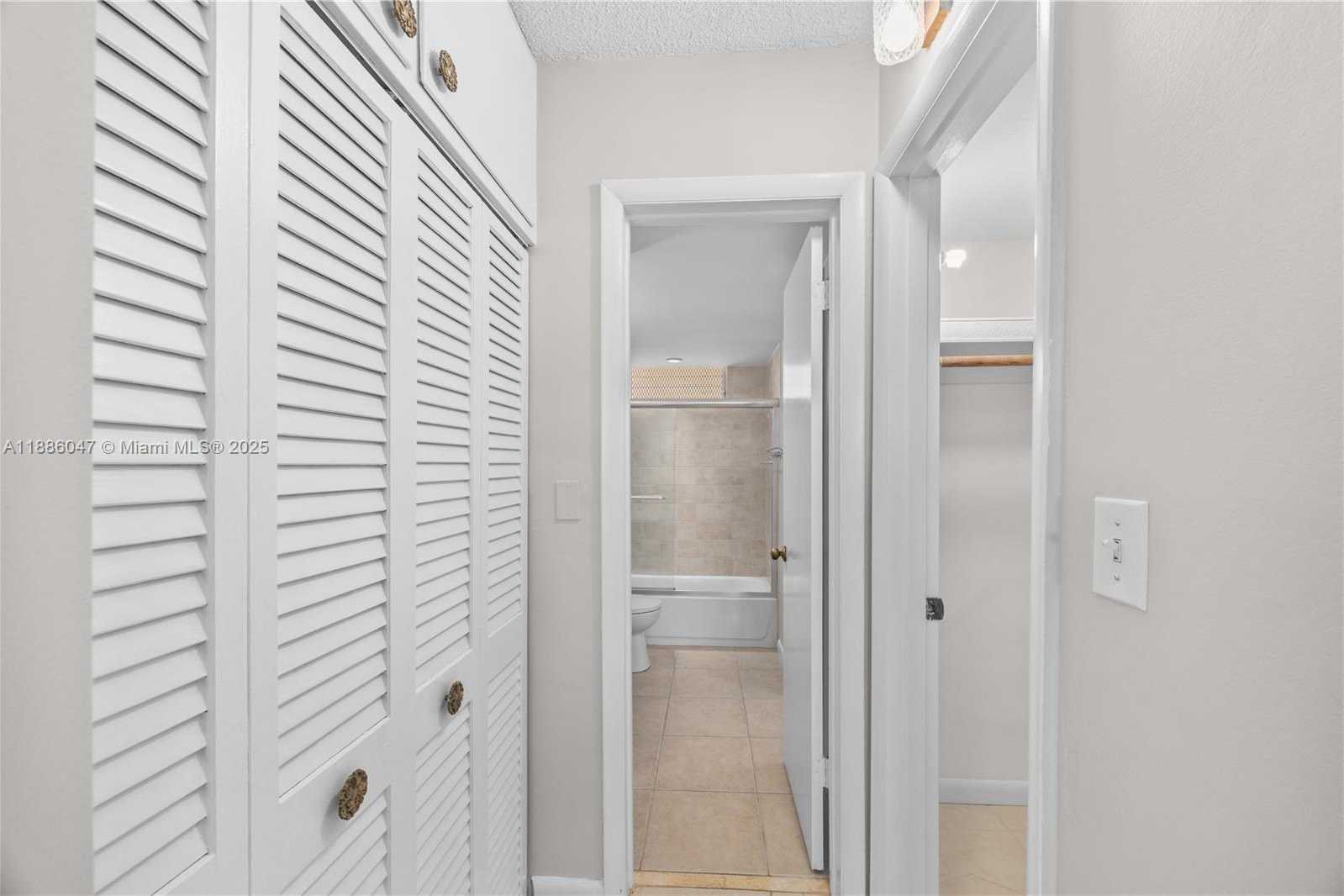 Small Image of 2980 POINT EAST DR #D607, Aventura Number 18