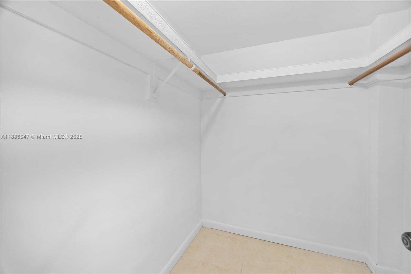 Small Image of 2980 POINT EAST DR #D607, Aventura Number 19