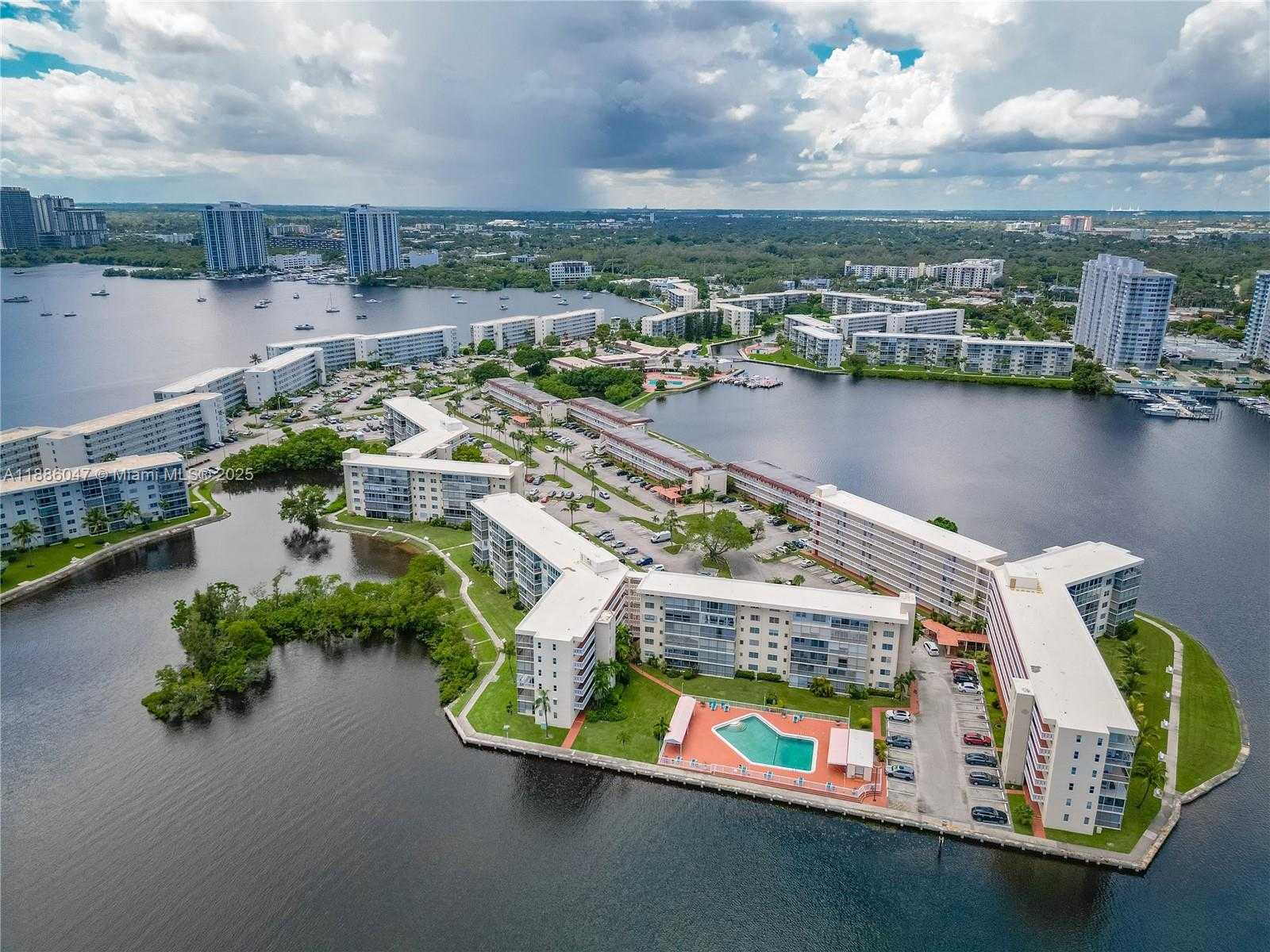 Small Image of 2980 POINT EAST DR #D607, Aventura Number 25