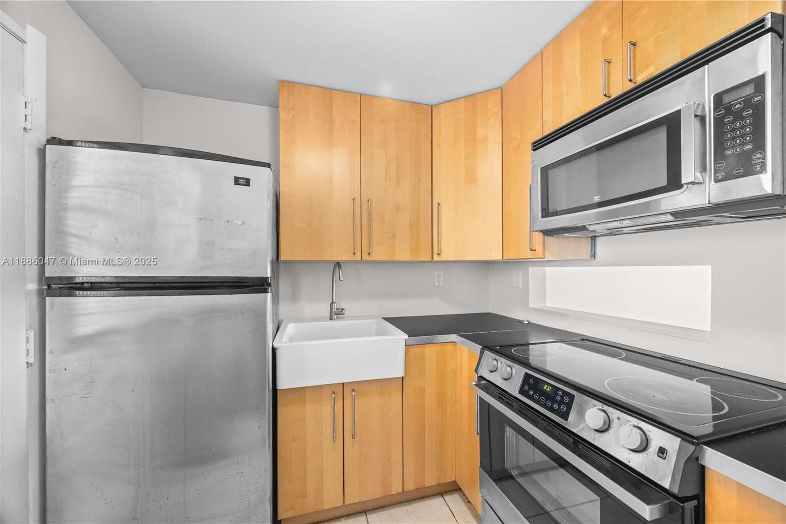 Small Image of 2980 POINT EAST DR #D607, Aventura Number 7