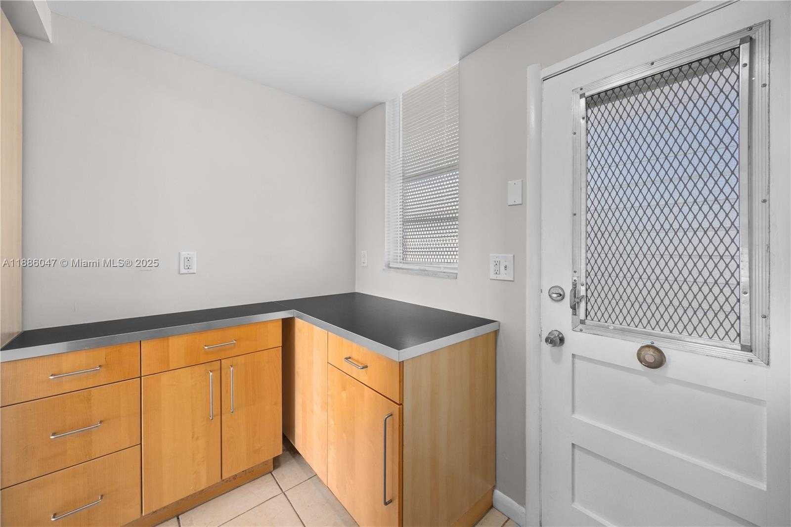 Small Image of 2980 POINT EAST DR #D607, Aventura Number 9