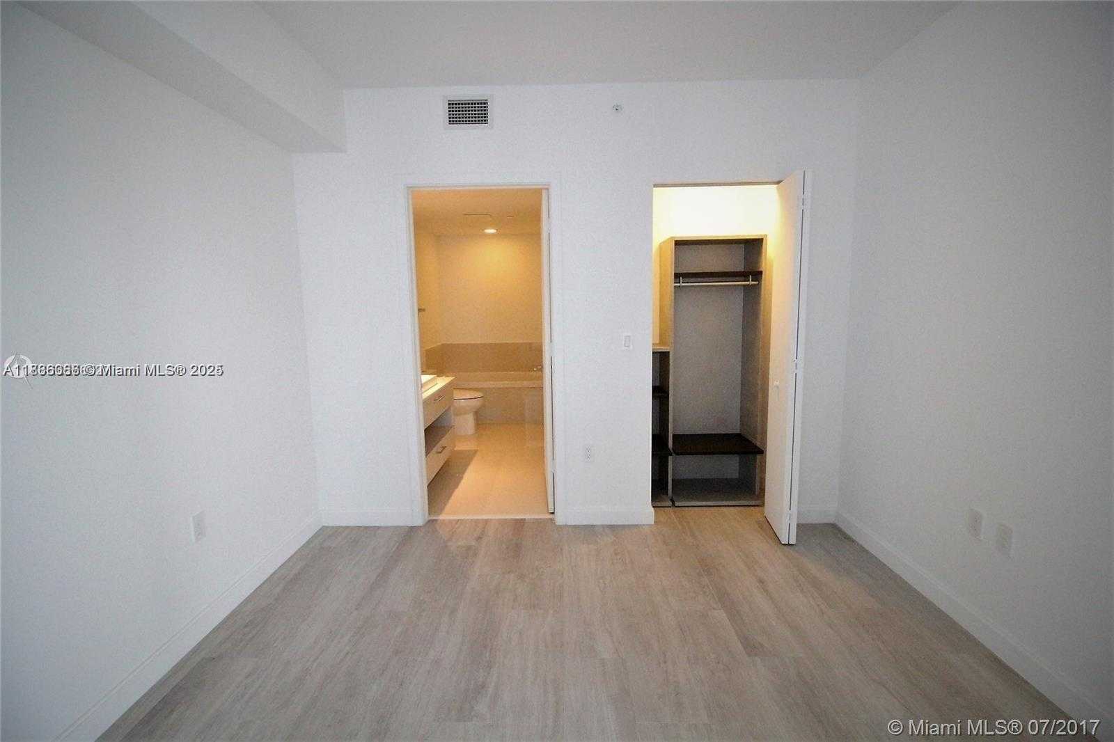 Small Image of 55 SOUTH WEST 9TH ST #1608, Miami Number 9