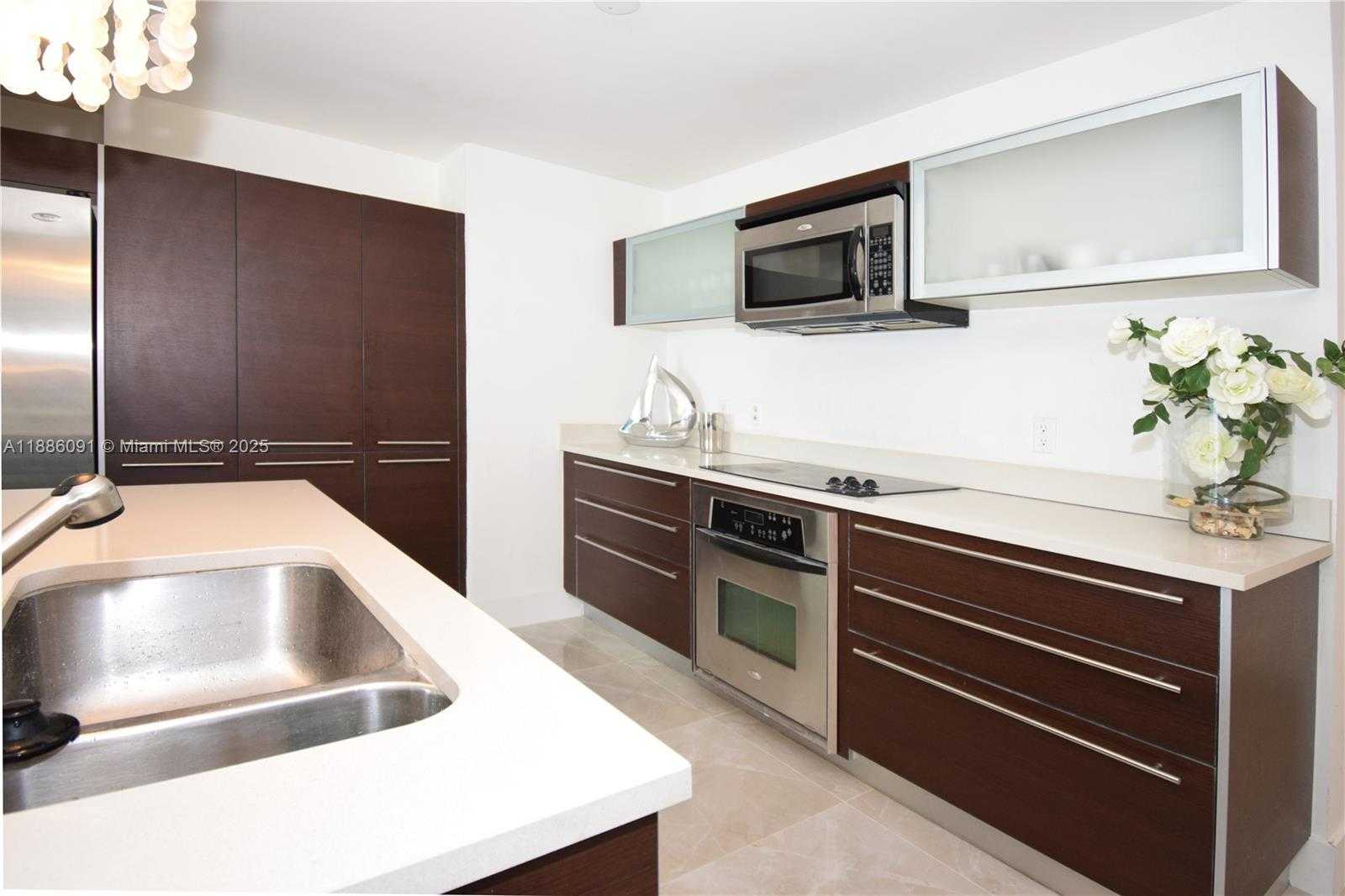Small Image of 1900 NORTH BAYSHORE DR #2804, Miami Number 10