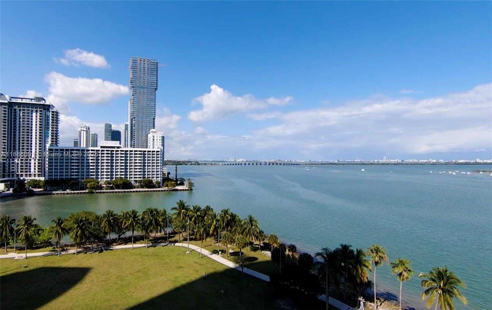 Small Image of 1900 NORTH BAYSHORE DR #2804, Miami Number 2