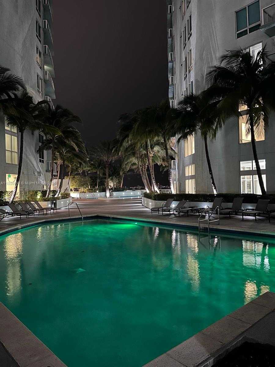 Small Image of 1900 NORTH BAYSHORE DR #2804, Miami Number 27