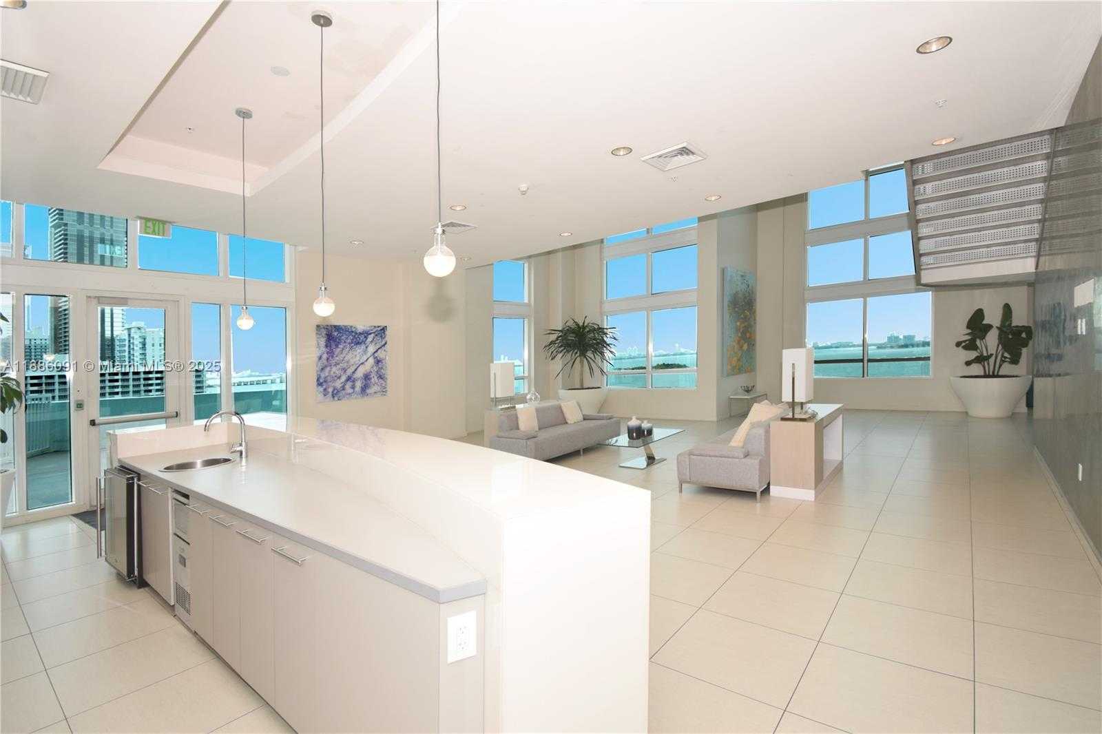 Small Image of 1900 NORTH BAYSHORE DR #2804, Miami Number 4