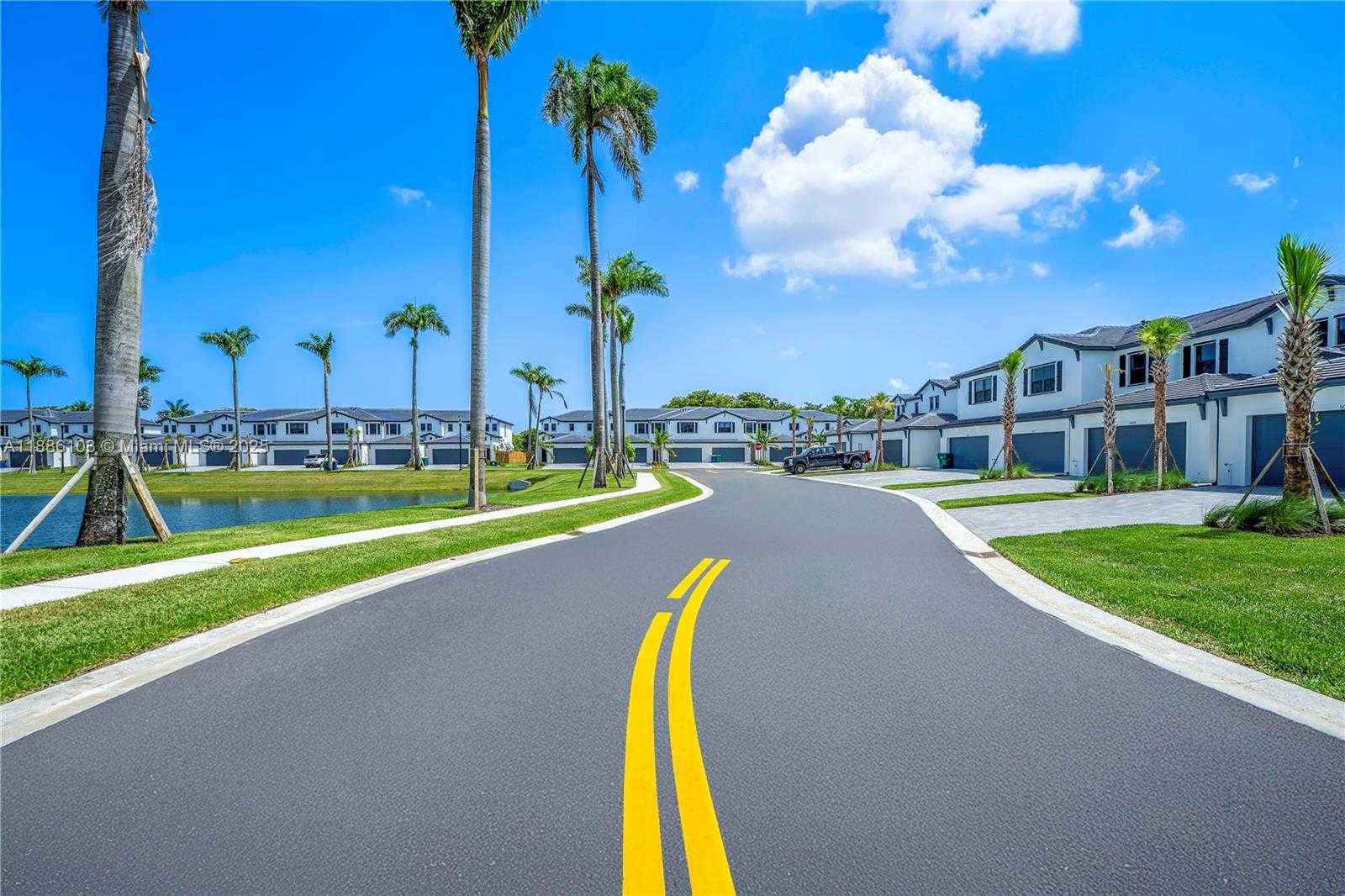 Small Image of 4941 PEACOCK WAY #5838, Dania Beach Number 10