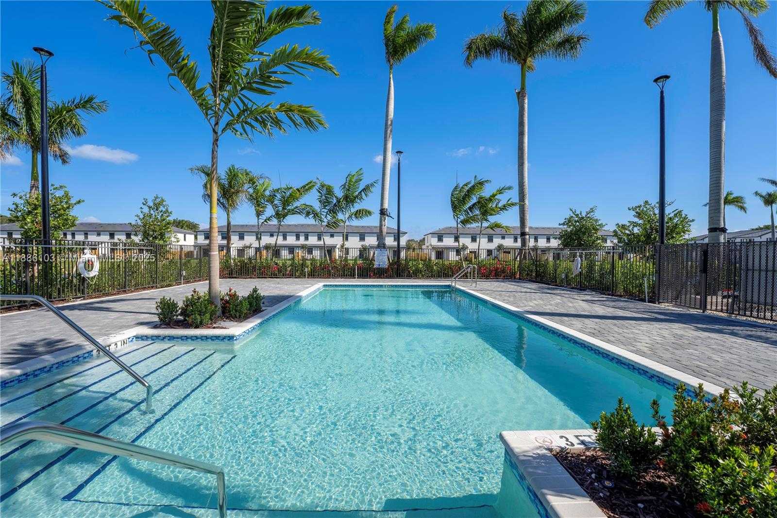 Small Image of 4941 PEACOCK WAY #5838, Dania Beach Number 2