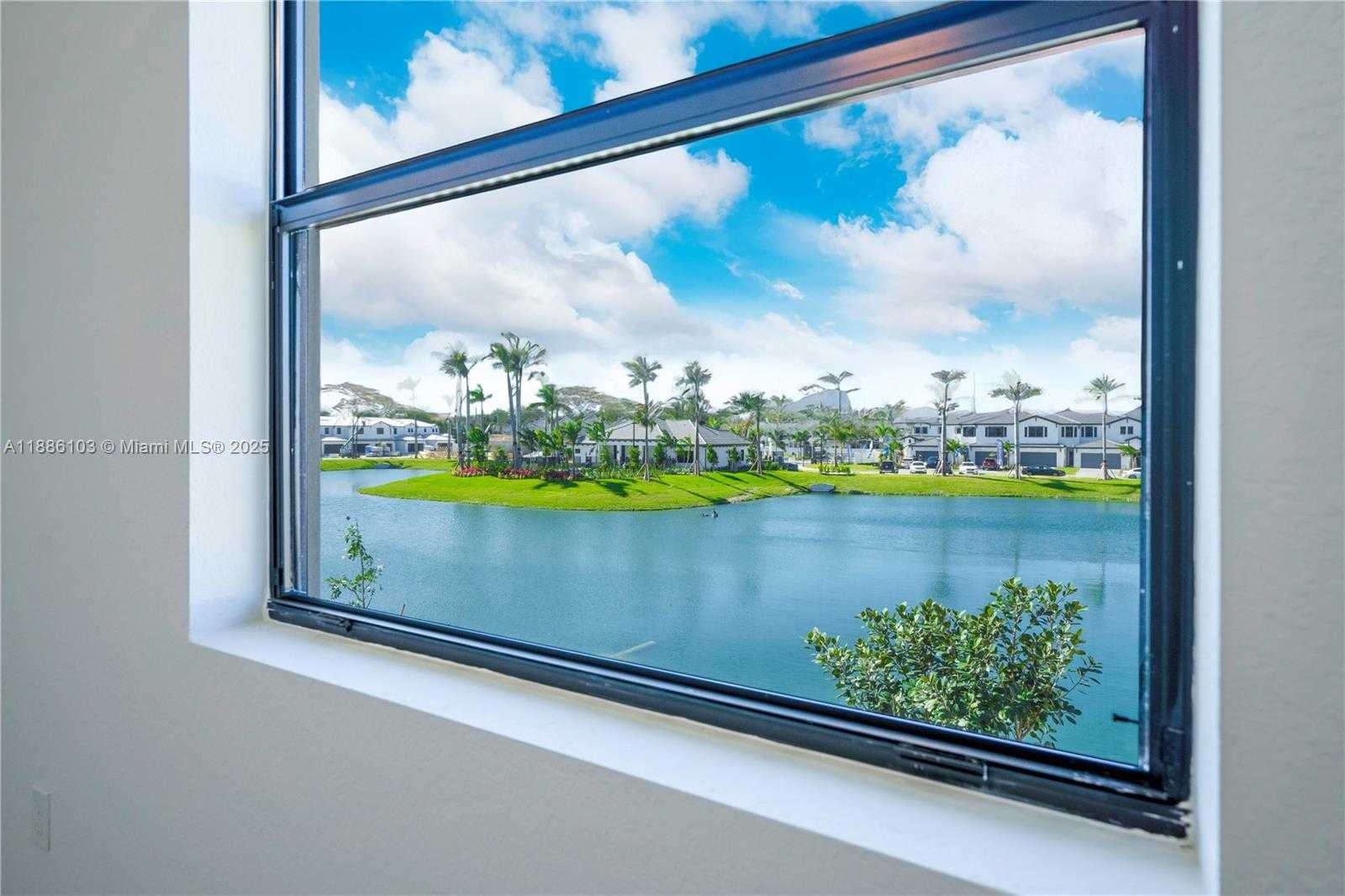 Small Image of 4941 PEACOCK WAY #5838, Dania Beach Number 20