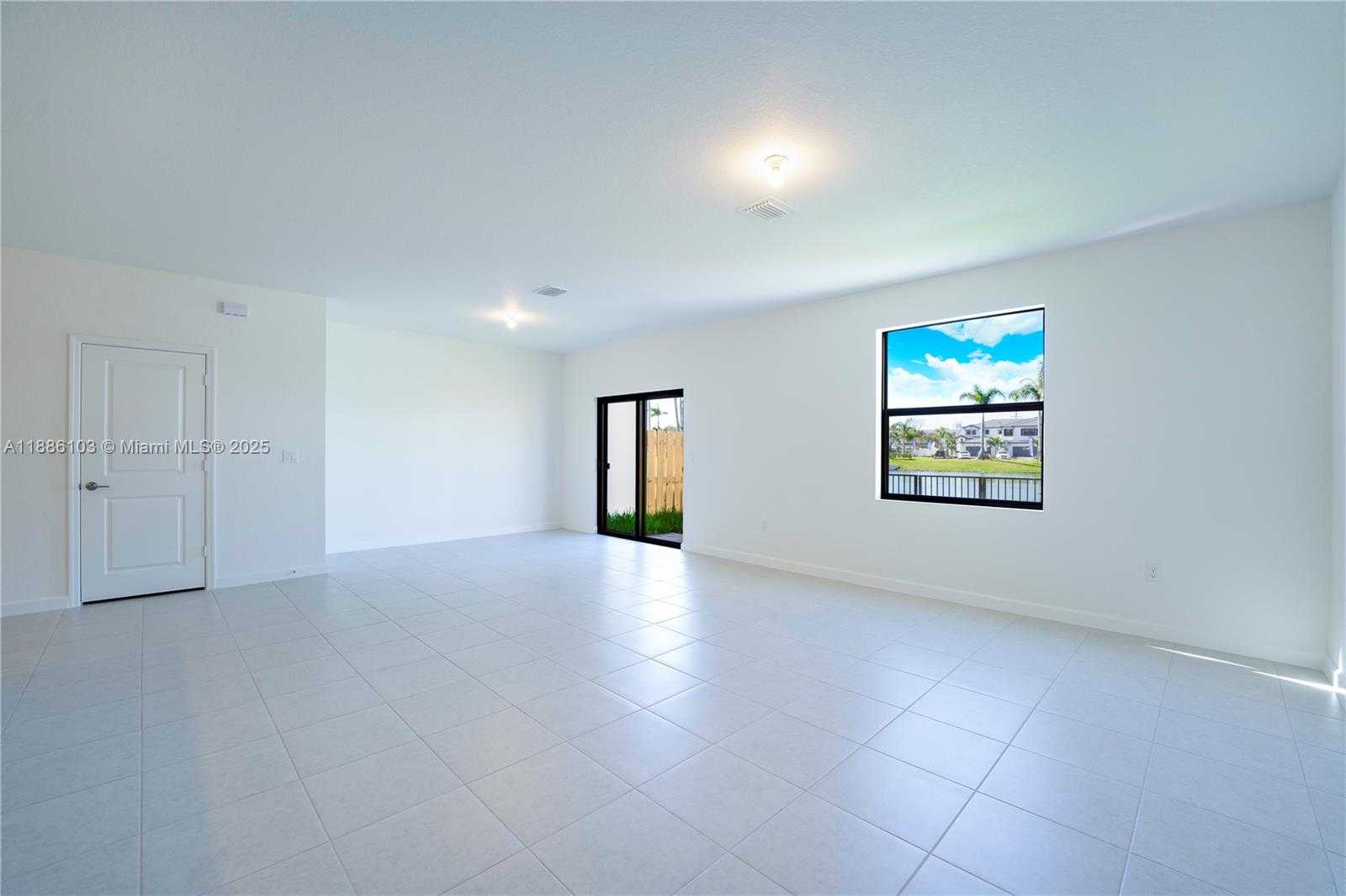 Small Image of 4941 PEACOCK WAY #5838, Dania Beach Number 21