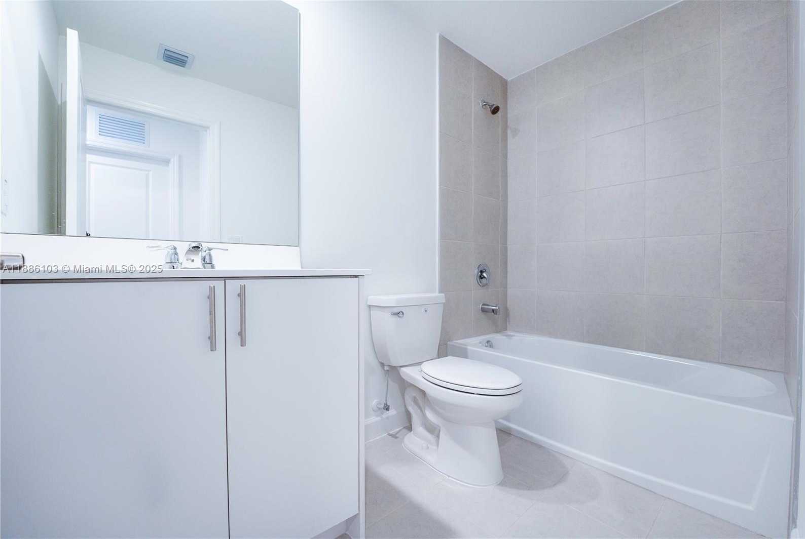 Small Image of 4941 PEACOCK WAY #5838, Dania Beach Number 27