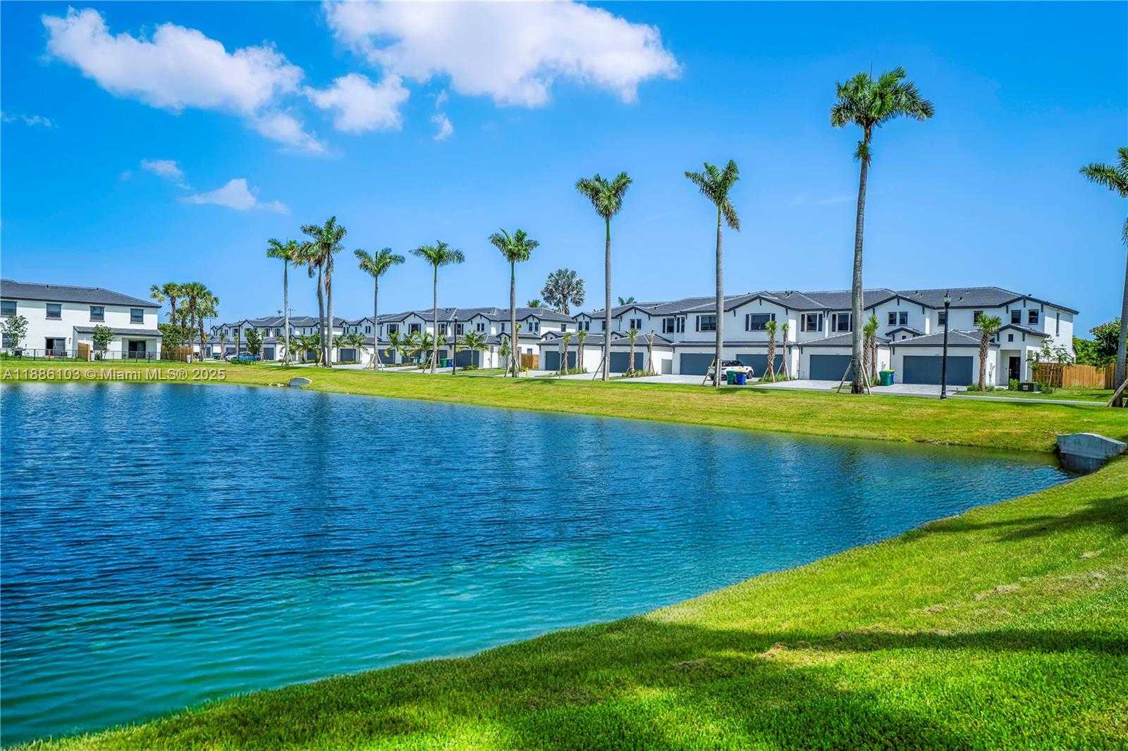 Small Image of 4941 PEACOCK WAY #5838, Dania Beach Number 4