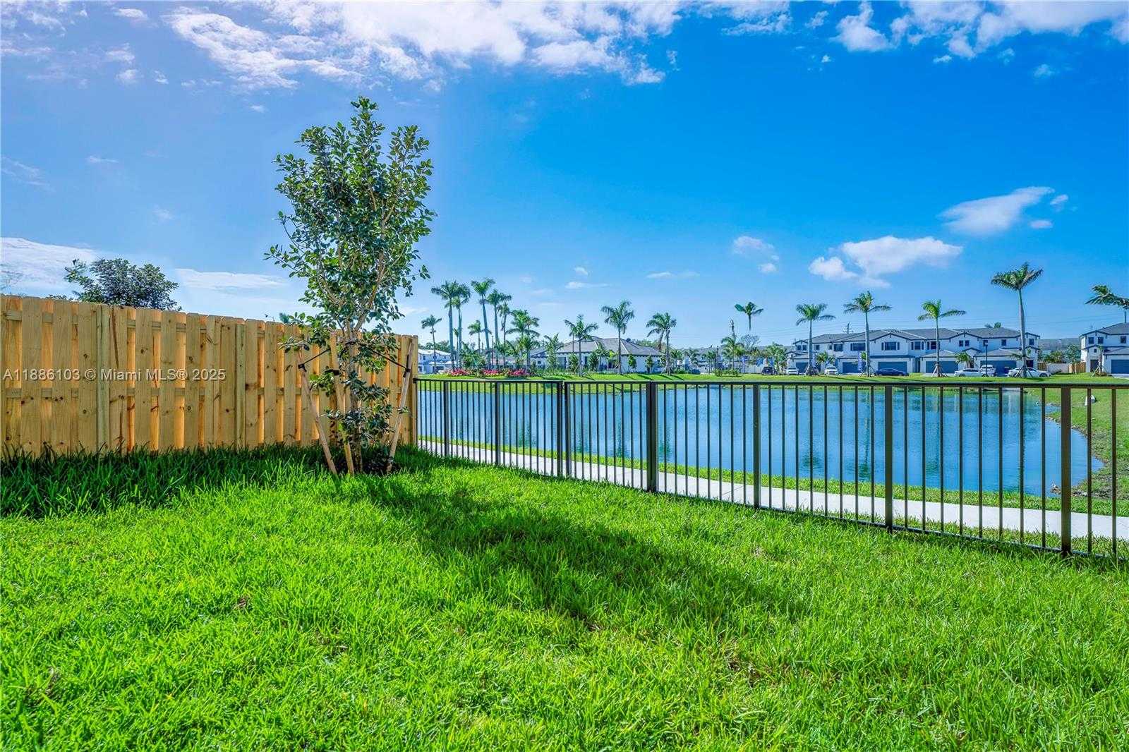 Small Image of 4941 PEACOCK WAY #5838, Dania Beach Number 6