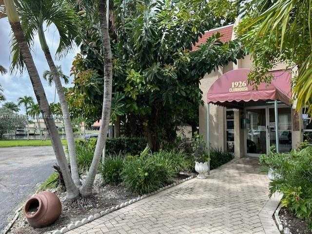 Small Image of 2101 ATLANTIC SHORES BLVD #504, Hallandale Beach Number 6