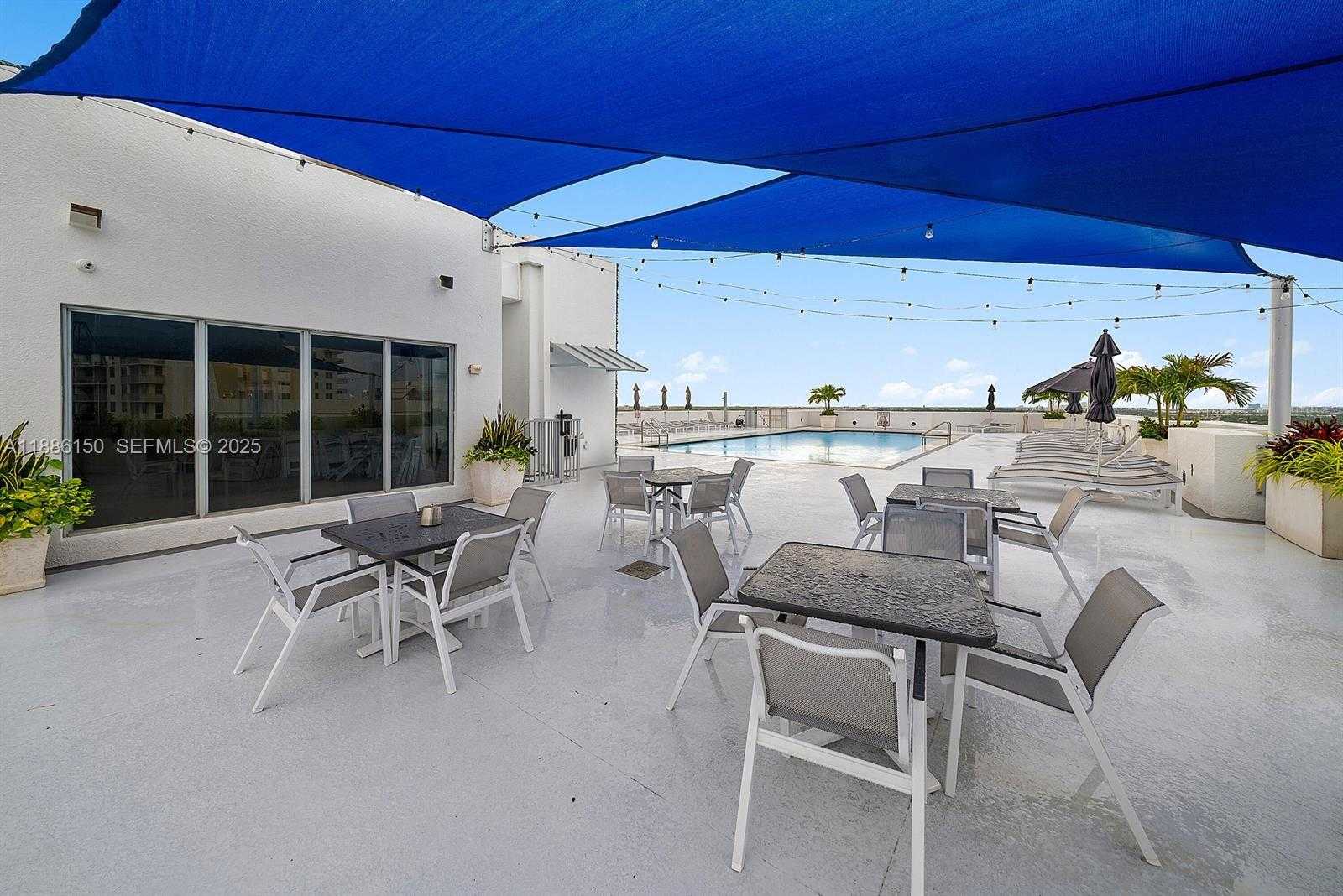 Imagen de Pequeño Objeto