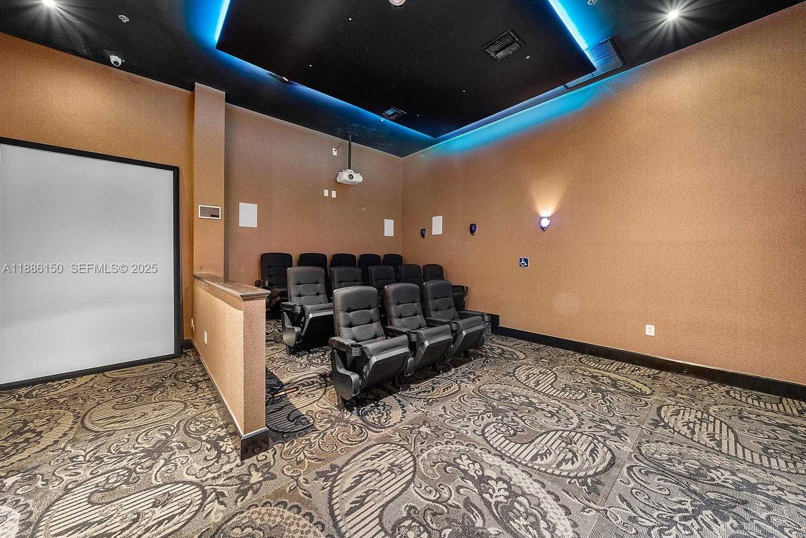 Imagen de Pequeño Objeto