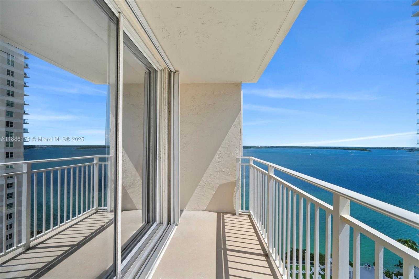 Small Image of 770 CLAUGHTON ISLAND DR #1706, Miami Number 10