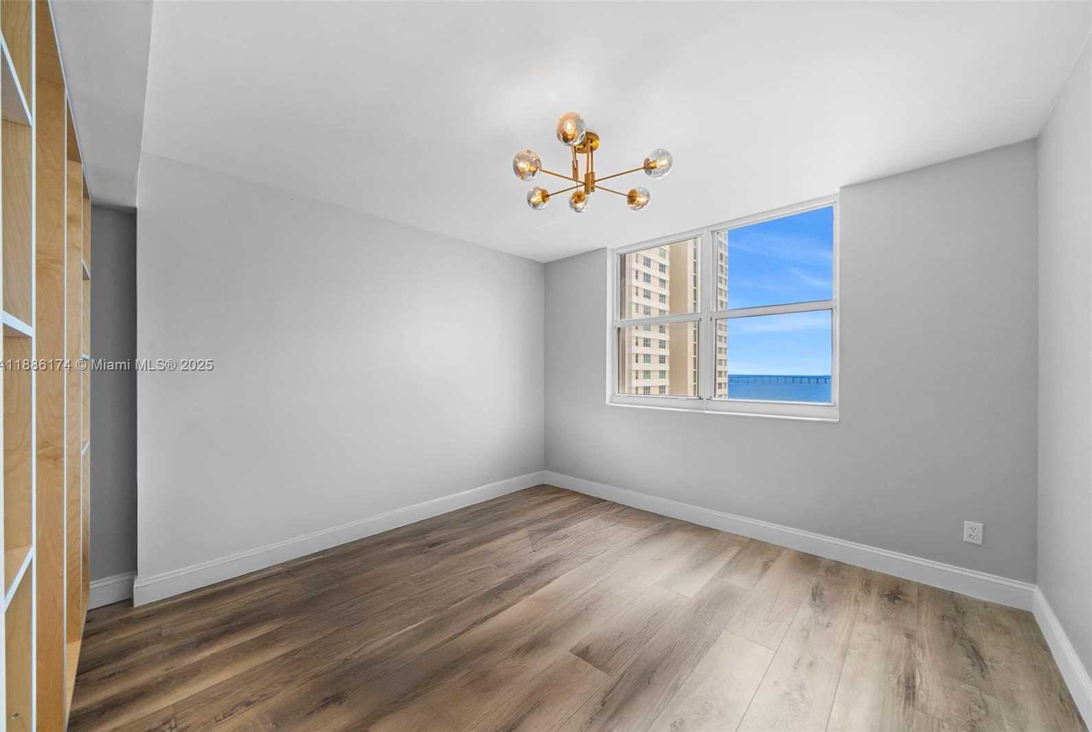 Small Image of 770 CLAUGHTON ISLAND DR #1706, Miami Number 11