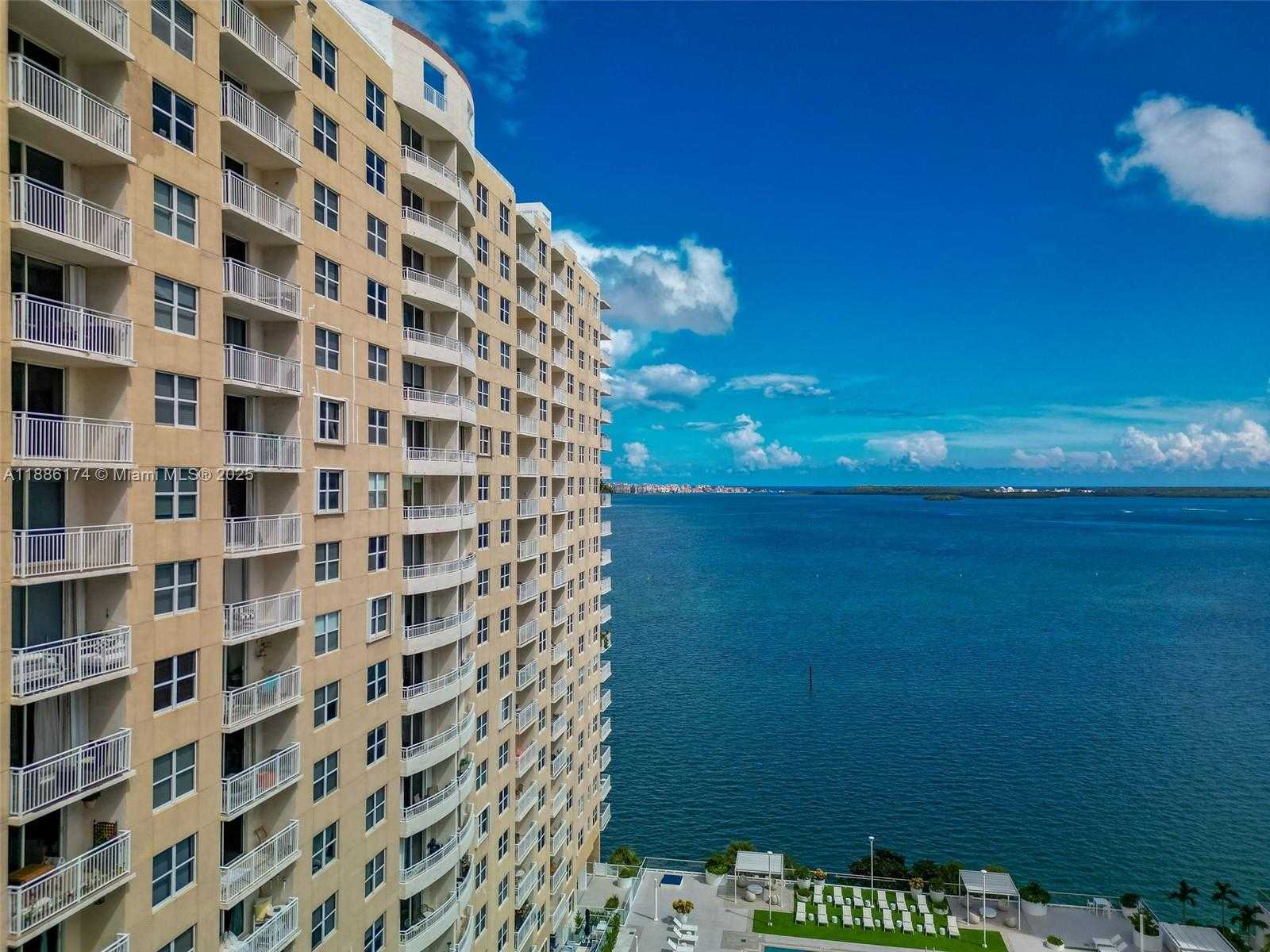 Small Image of 770 CLAUGHTON ISLAND DR #1706, Miami Number 14