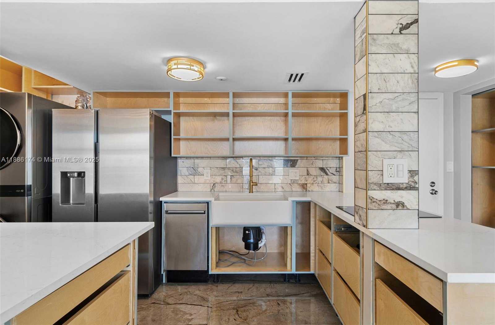 Small Image of 770 CLAUGHTON ISLAND DR #1706, Miami Number 6