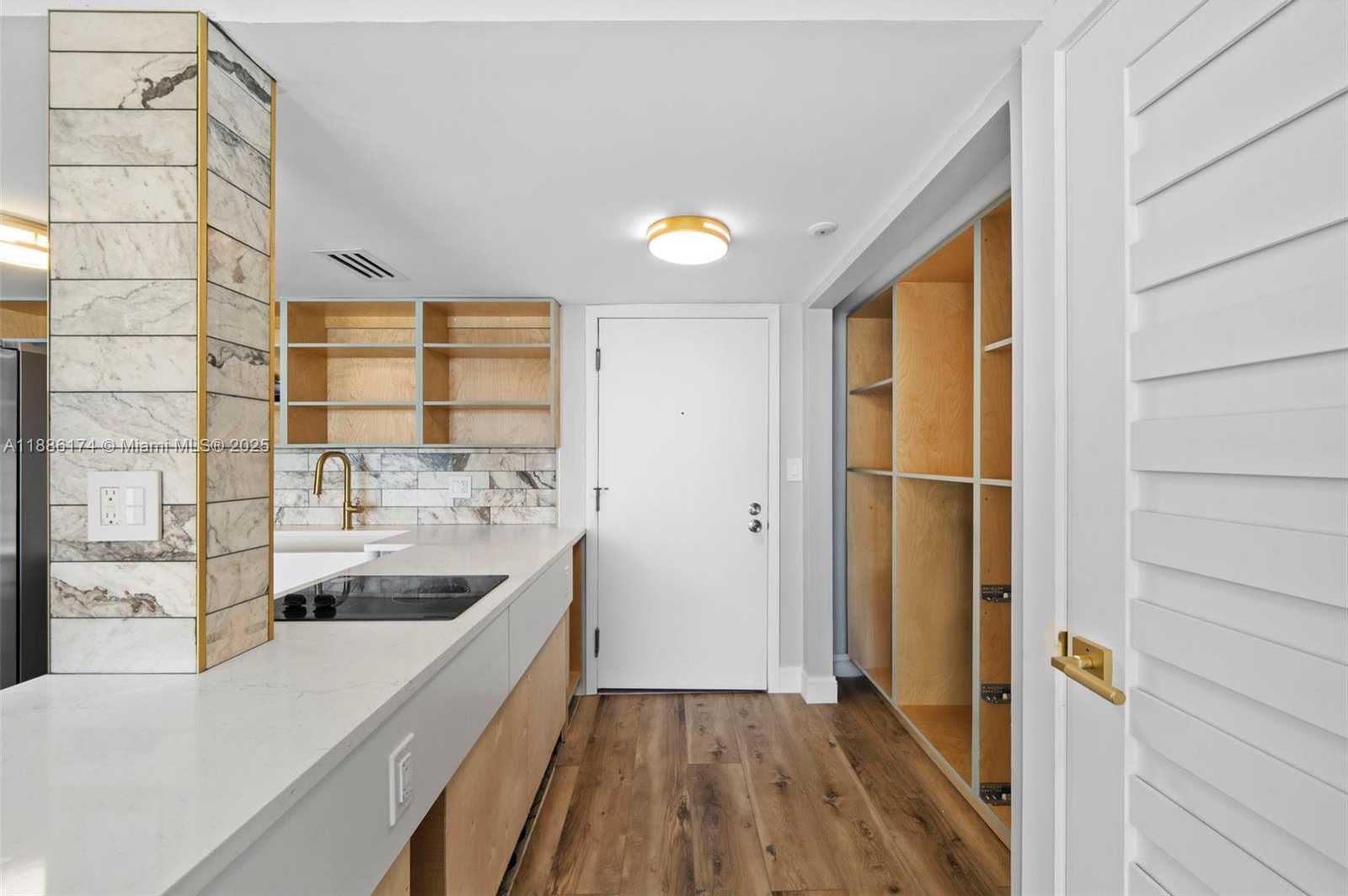 Small Image of 770 CLAUGHTON ISLAND DR #1706, Miami Number 7