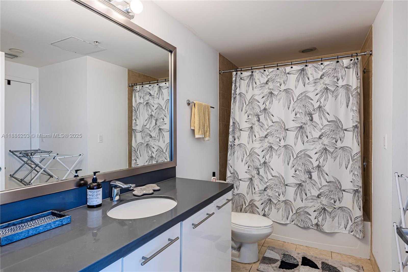 Small Image of 90 SOUTH WEST 3RD ST #3705, Miami Number 15