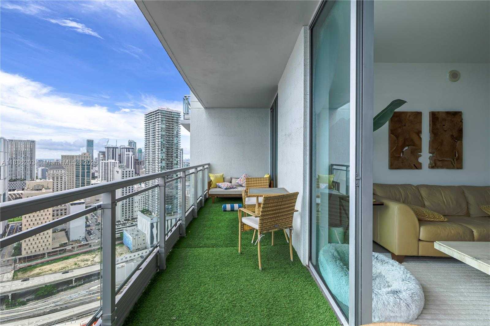 Small Image of 90 SOUTH WEST 3RD ST #3705, Miami Number 20