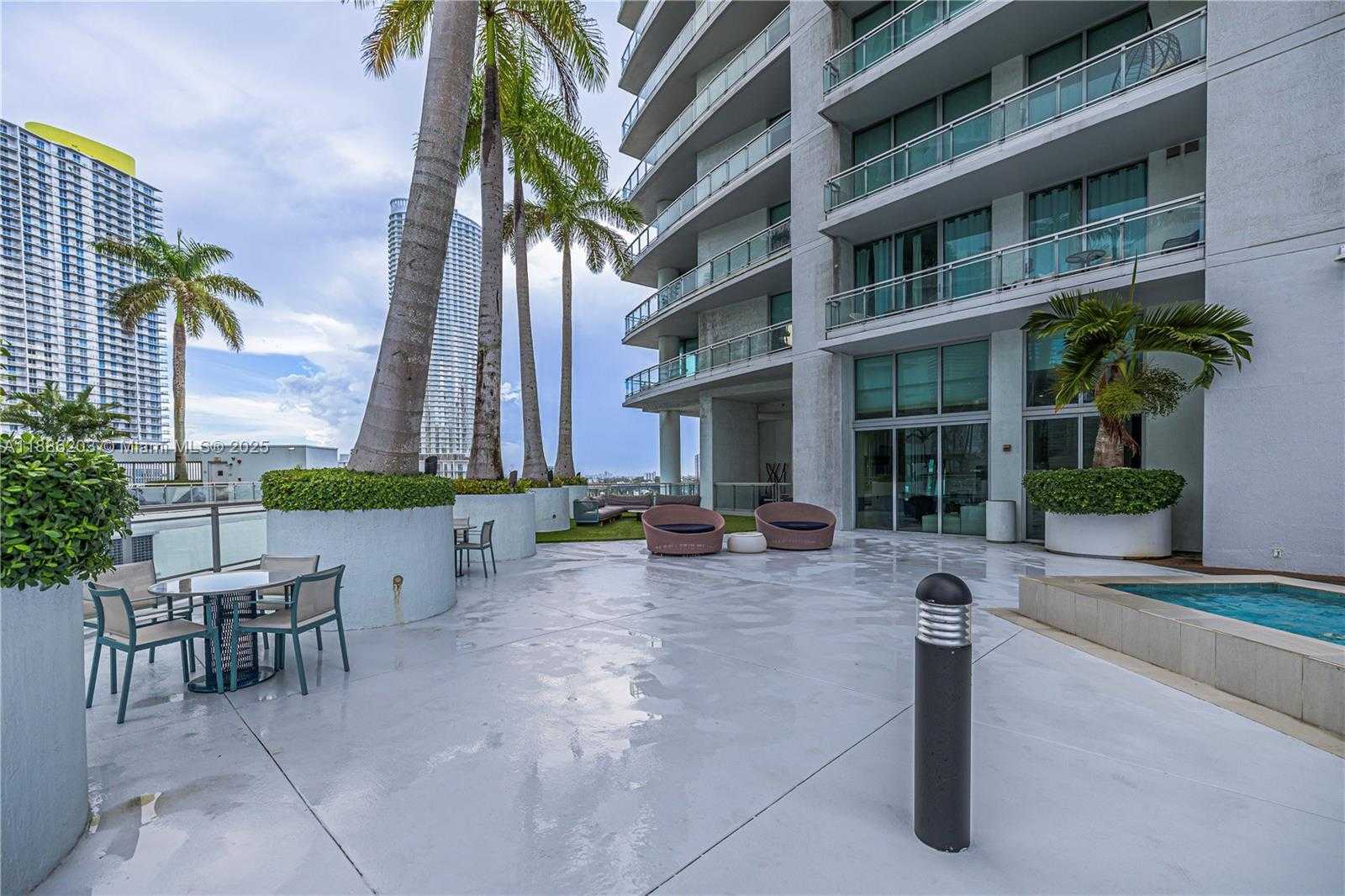 Small Image of 90 SOUTH WEST 3RD ST #3705, Miami Number 36