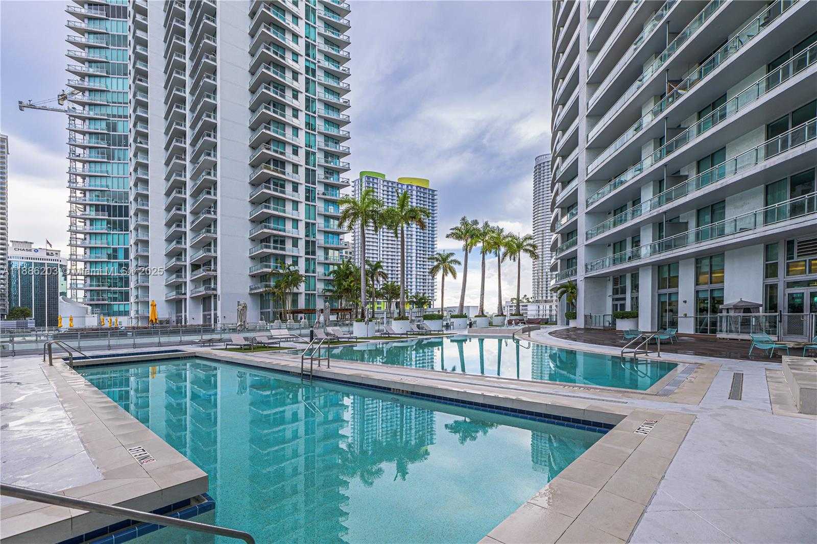 Small Image of 90 SOUTH WEST 3RD ST #3705, Miami Number 38