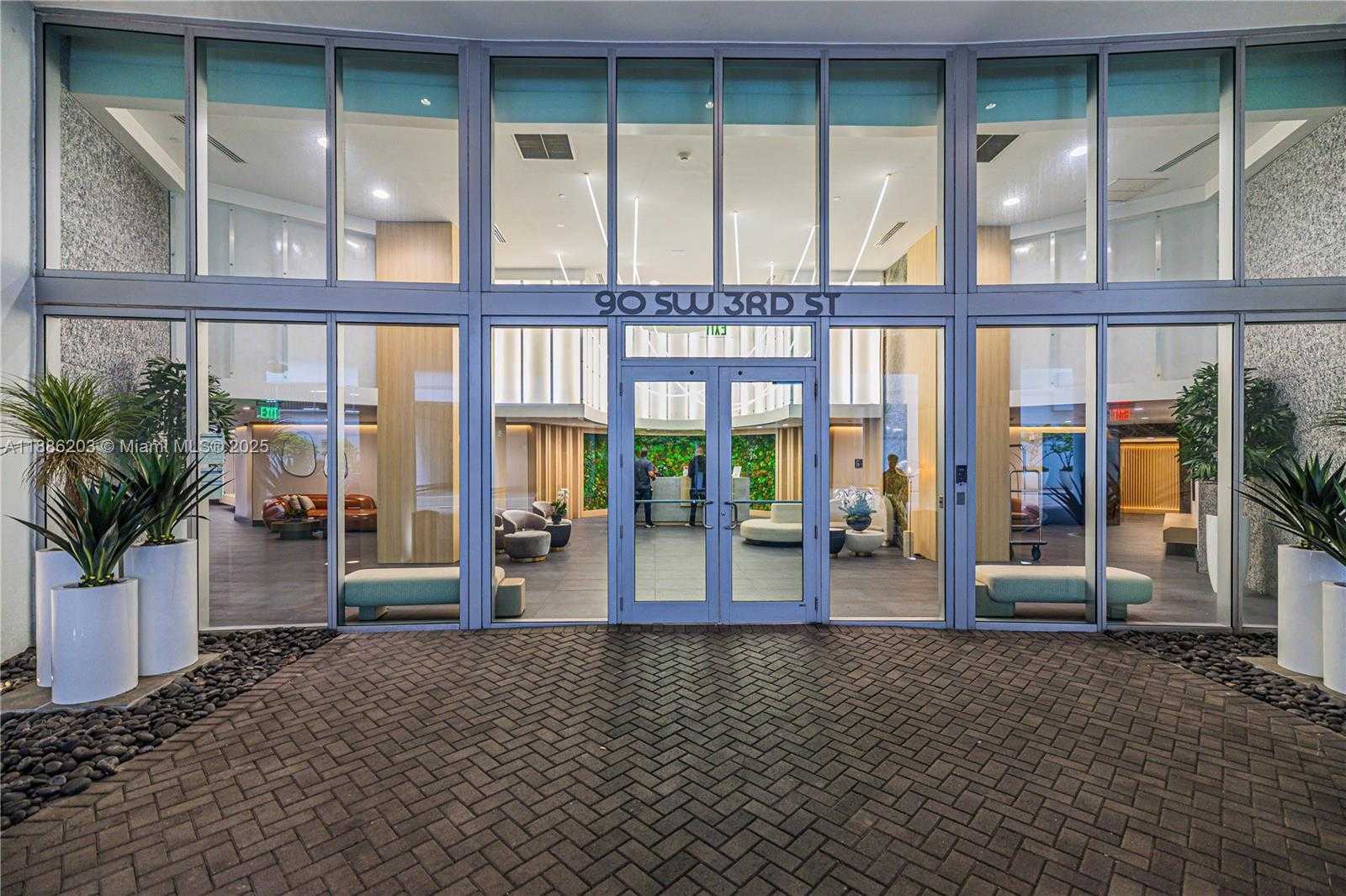 Small Image of 90 SOUTH WEST 3RD ST #3705, Miami Number 41