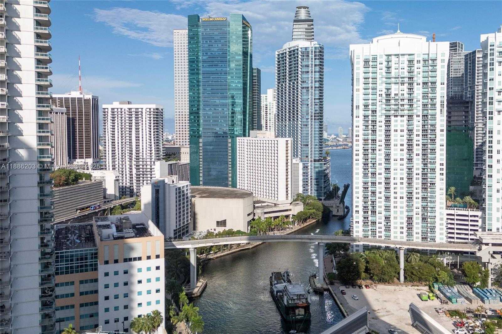 Small Image of 90 SOUTH WEST 3RD ST #3705, Miami Number 44