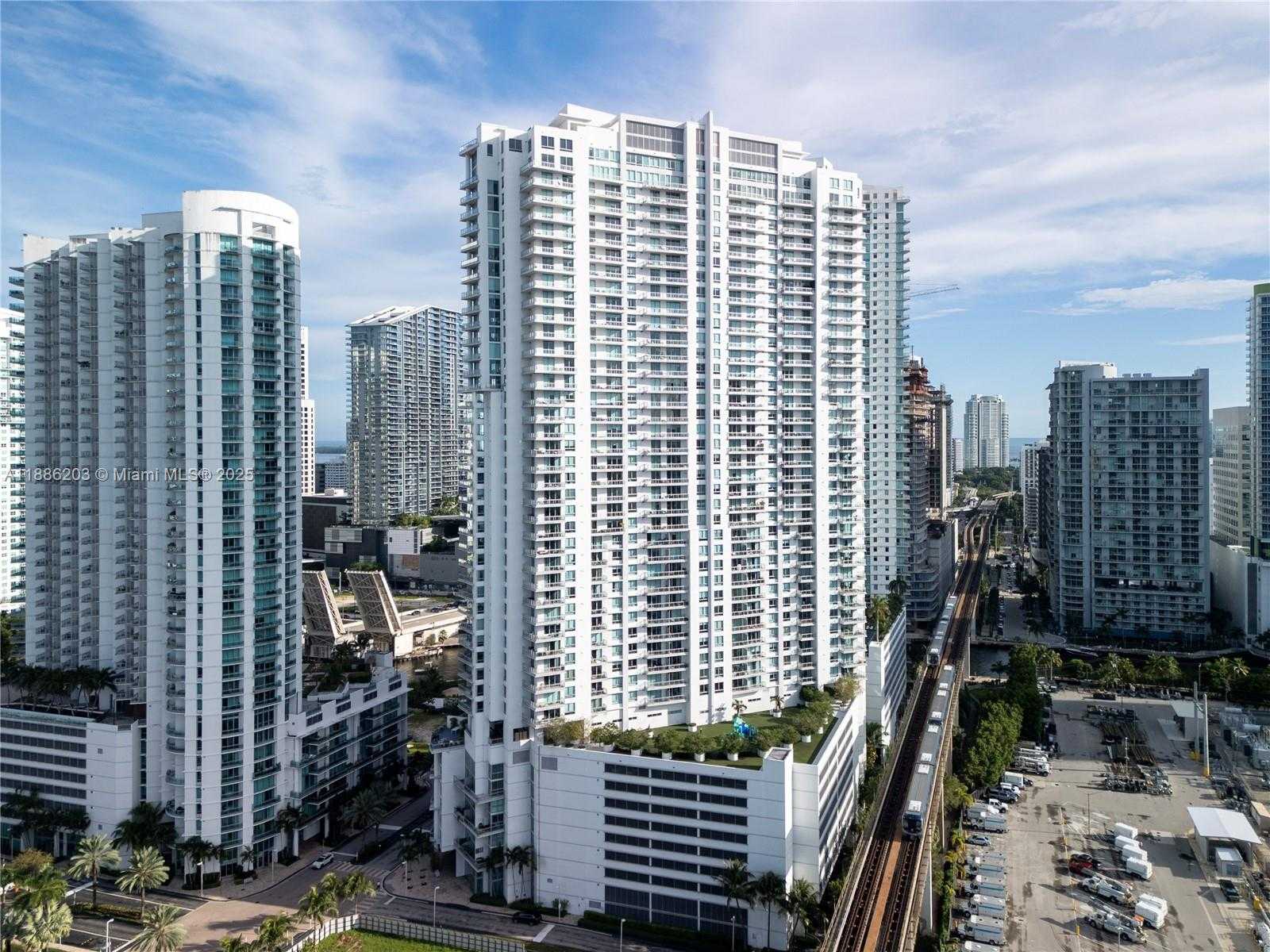 Small Image of 90 SOUTH WEST 3RD ST #3705, Miami Number 45