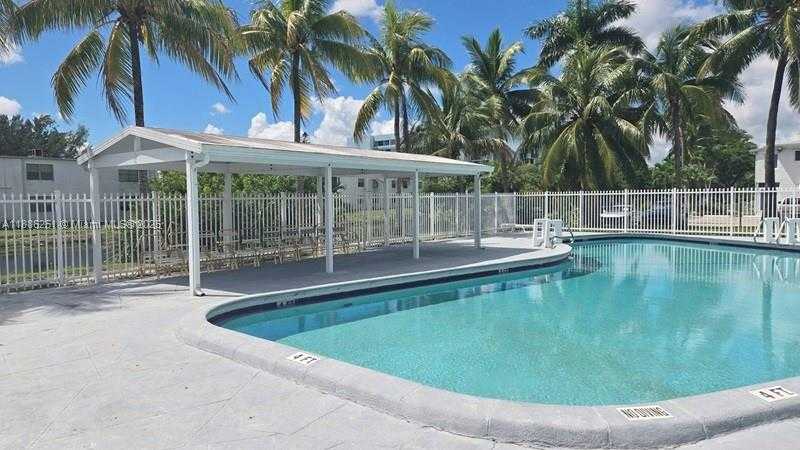 Small Image of 11 NORTH EAST 204TH ST #25, Miami Gardens Number 27