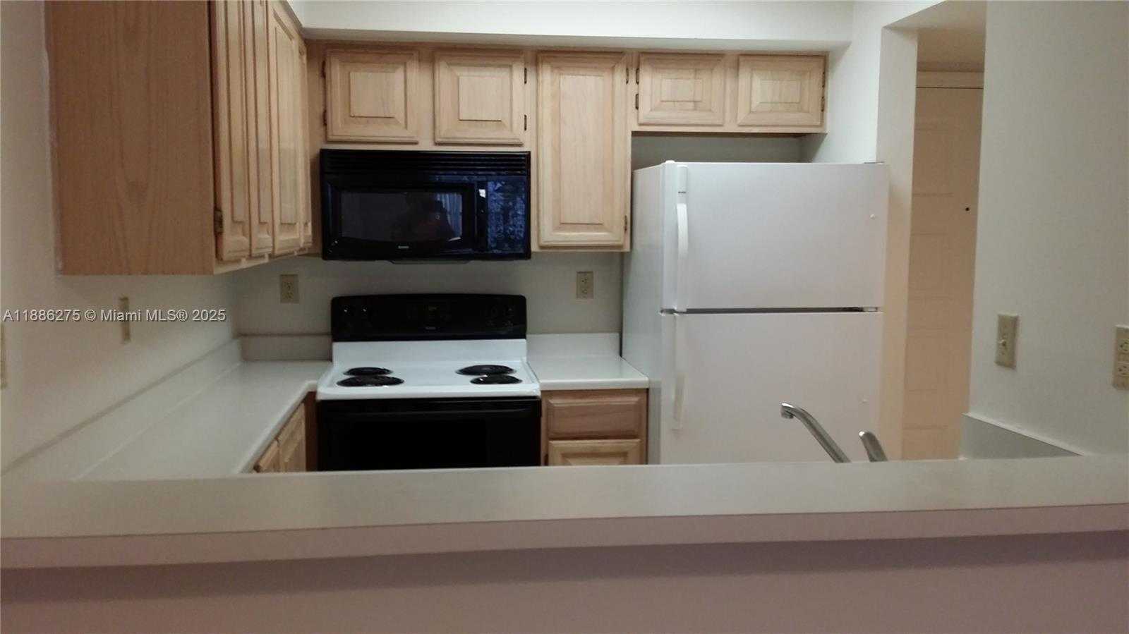 Small Image of 1280 SOUTH ALHAMBRA CIR #2117, Coral Gables Number 2
