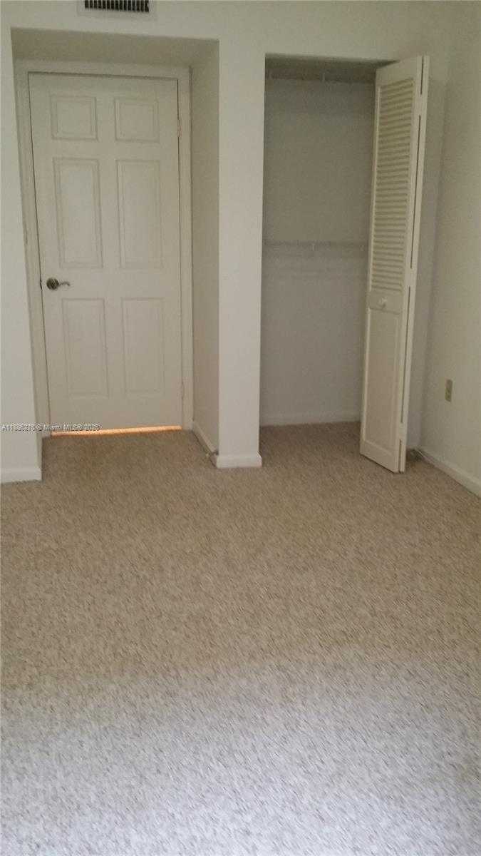 Small Image of 1280 SOUTH ALHAMBRA CIR #2117, Coral Gables Number 9