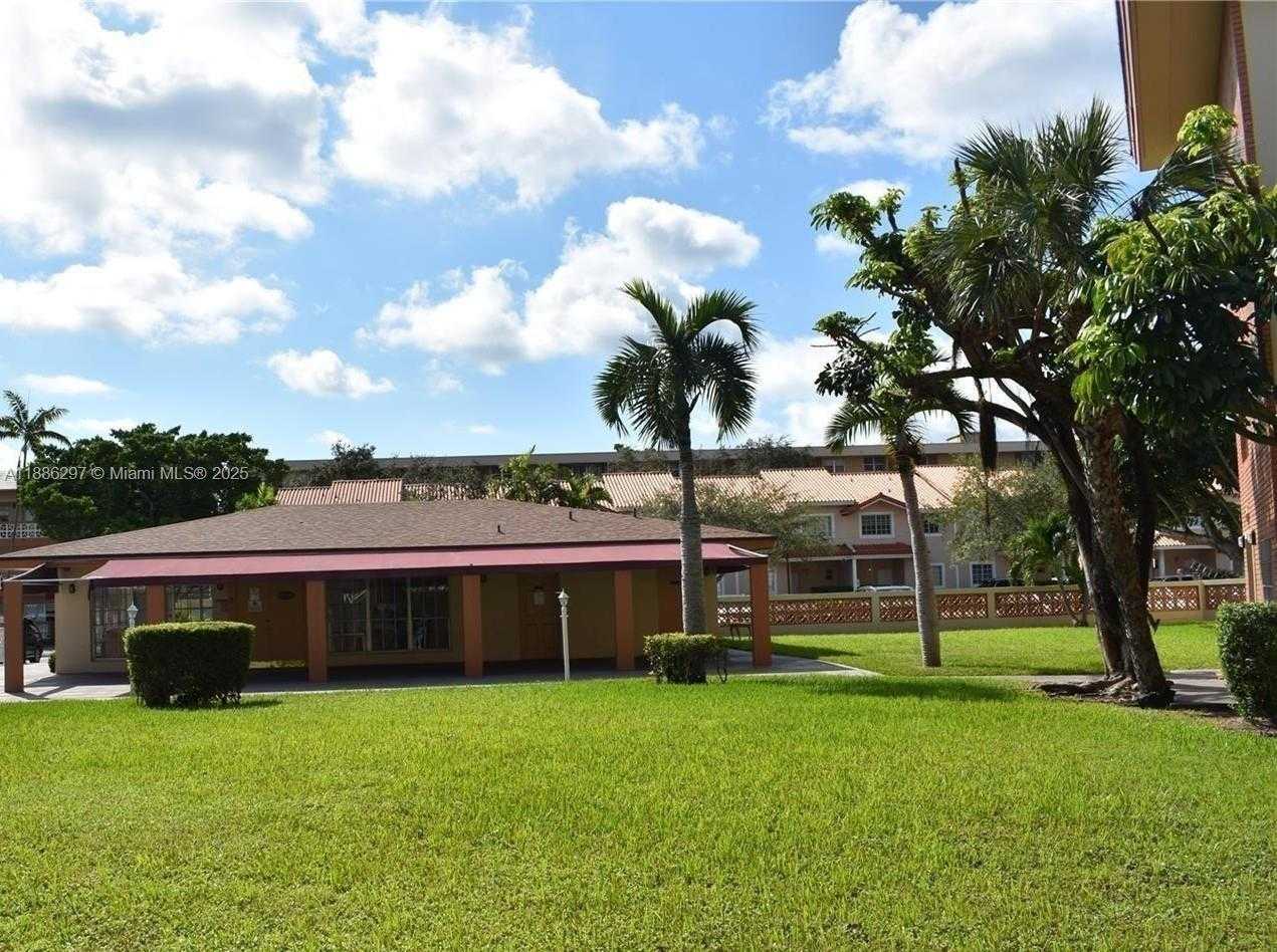 Small Image of 1885 NORTH EAST 121ST ST #21, North Miami Number 2