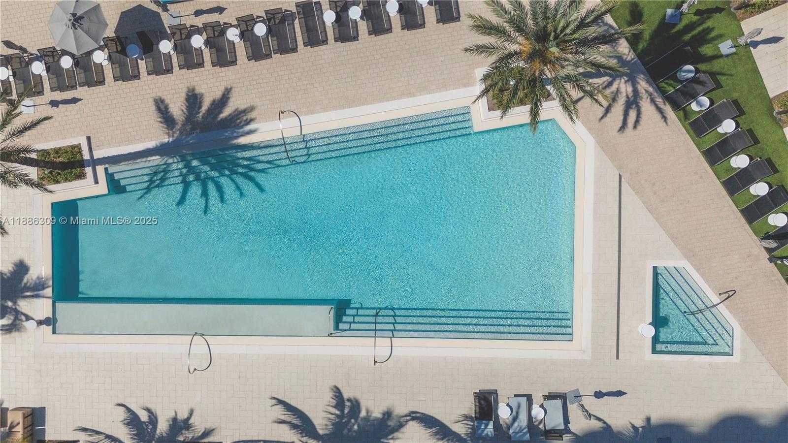Small Image of 101 DIPLOMAT PKWY #306, Hallandale Beach Number 11