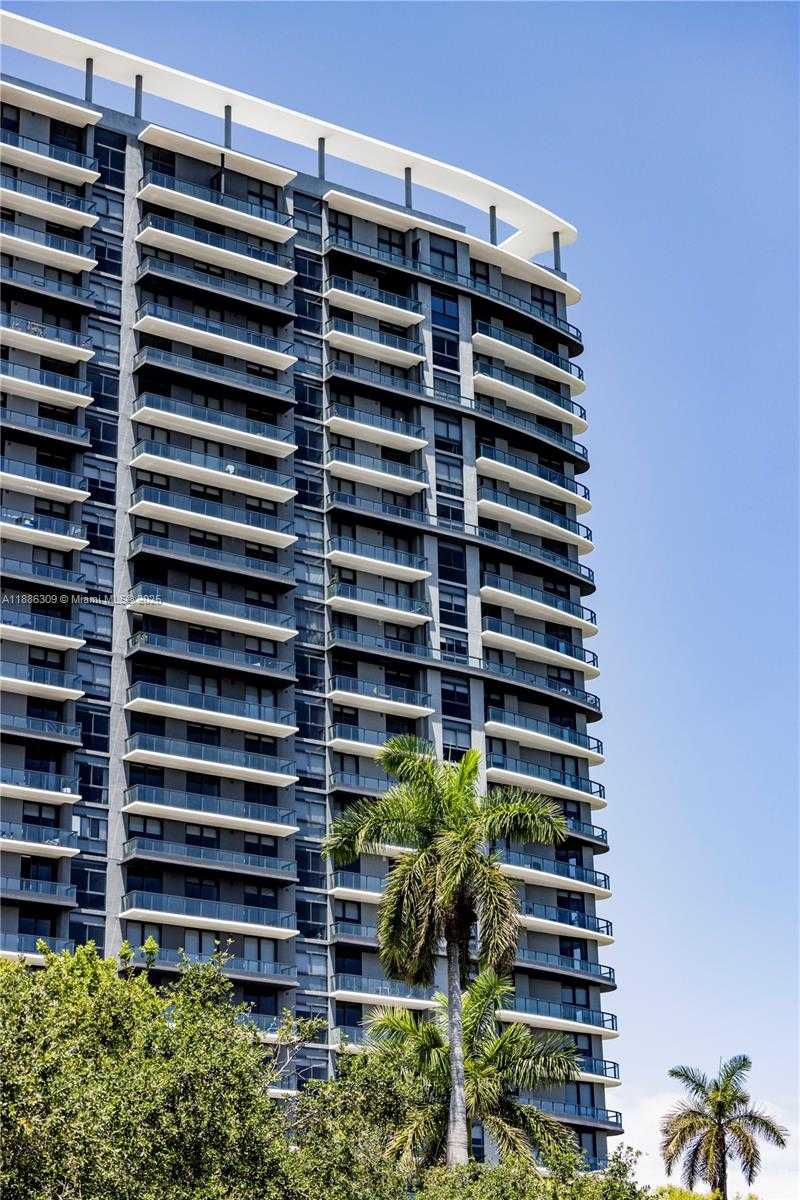 Small Image of 101 DIPLOMAT PKWY #306, Hallandale Beach Number 5