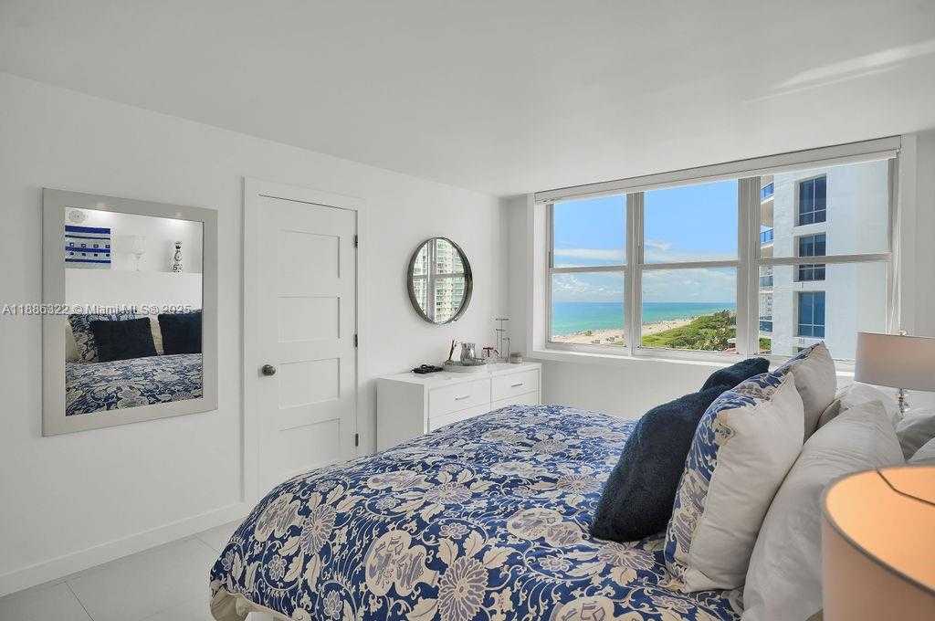 Small Image of 6039 COLLINS AVE #1126, Miami Beach Number 10
