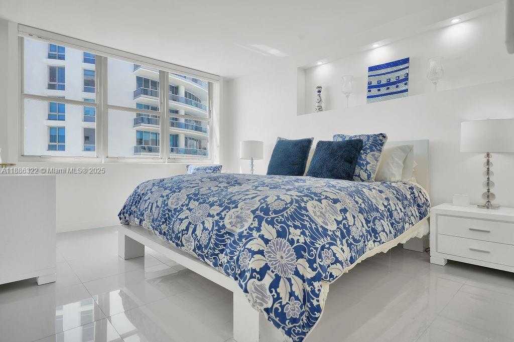 Small Image of 6039 COLLINS AVE #1126, Miami Beach Number 11