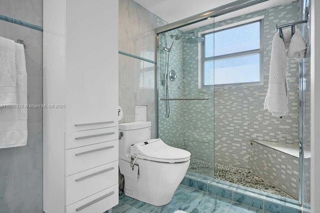 Small Image of 6039 COLLINS AVE #1126, Miami Beach Number 28