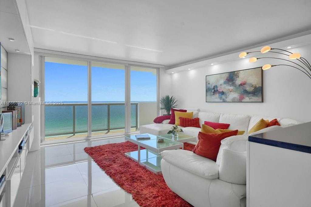 Small Image of 6039 COLLINS AVE #1126, Miami Beach Number 3